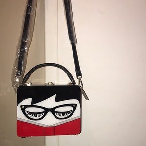 Box crossbody purse